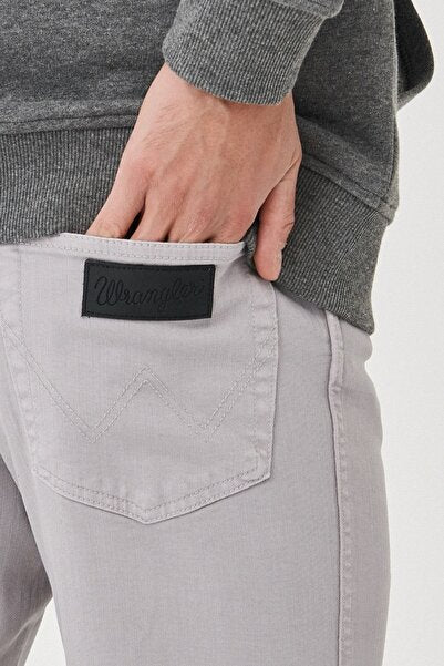 Wrangler Erkek Slim Fit Normal Bel Dar Paça Denim Kot Pantolon W12S004035