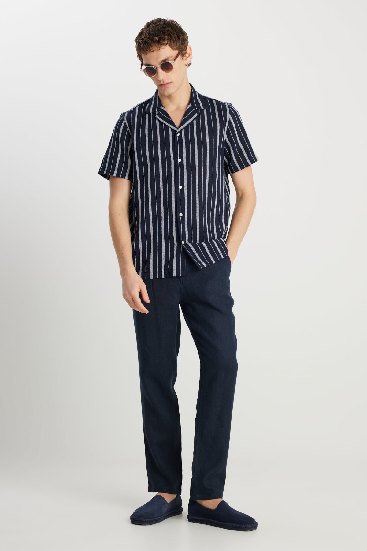 Wrangler Erkek Regular Fit Düz Paça Pantolon W2510479410