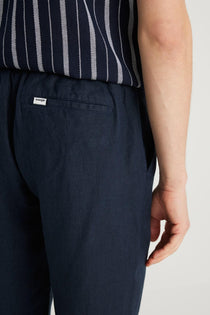 Wrangler Erkek Regular Fit Düz Paça Pantolon W2510479410