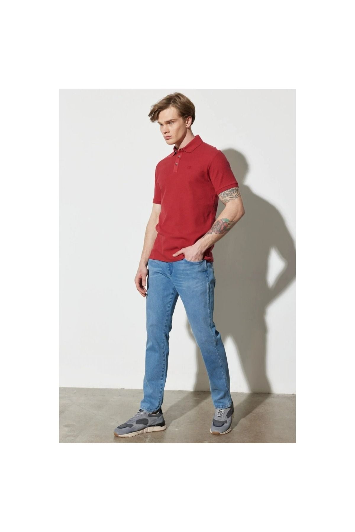 Wrangler Erkek Kısa Kol Polo Yaka Tişört - Minimalist Günlük Stil Translation missing: ar.content.product_image_secondary