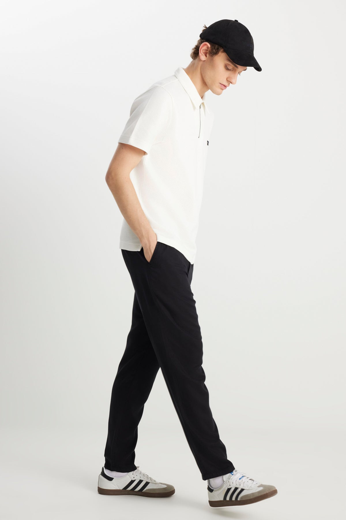 Wrangler Minimalist Regular Fit Erkek Pantolon - Rahat ve Şık Translation missing: tr.content.product_image_main