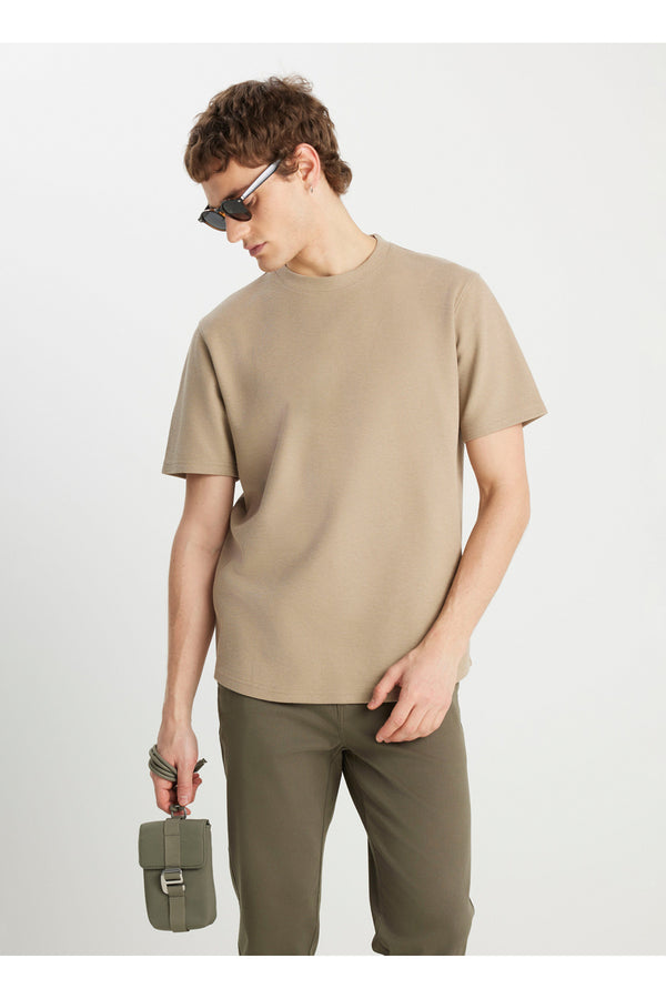 Wrangler Oversize Erkek T-Shirt - Minimalist Stil - Kısa Kol - Günlük