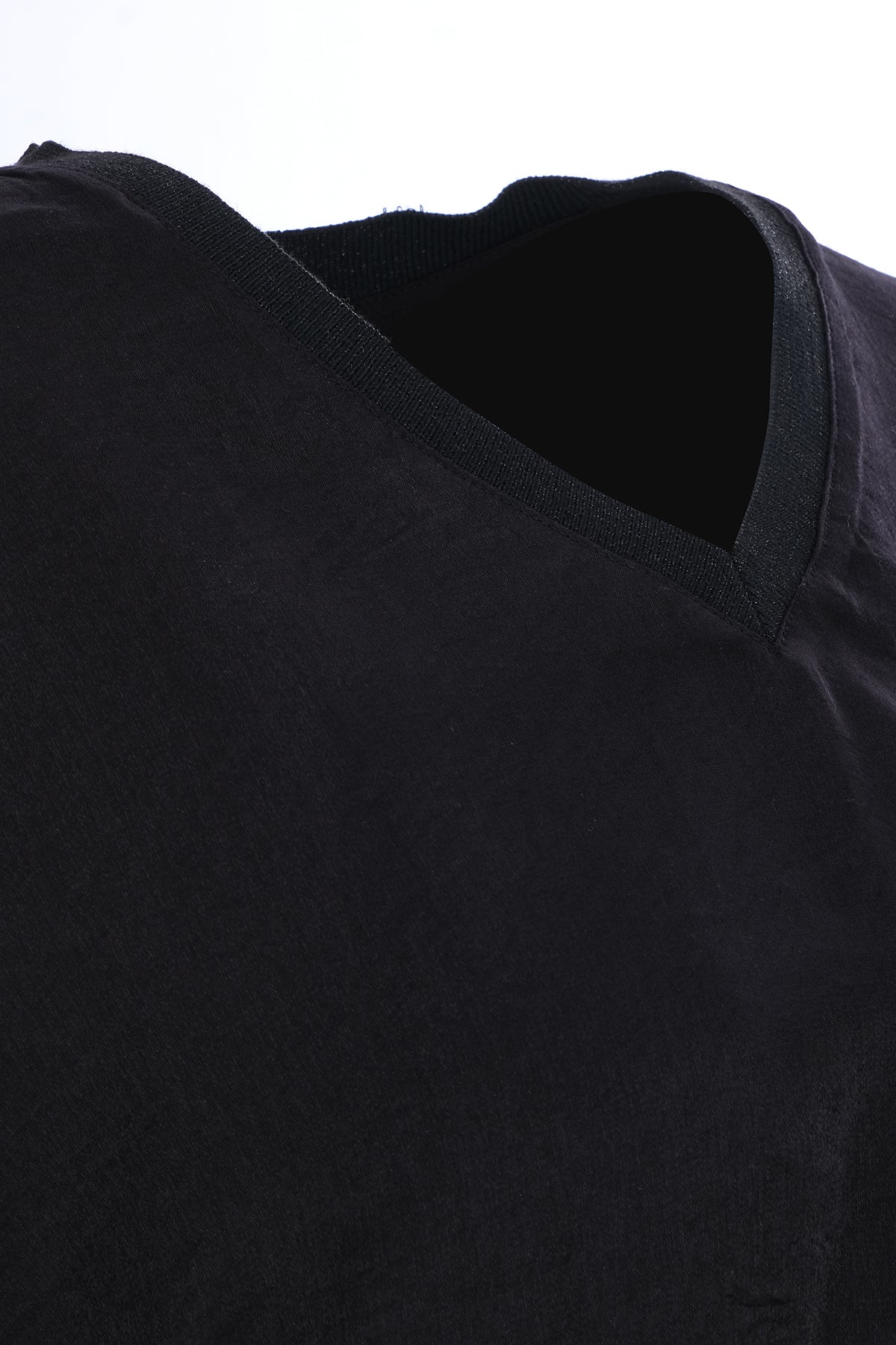 Ysatis Minimalist V Yaka Oversize Crop Bluz - Rahat ve Şık Translation missing: tr.content.product_image_secondary